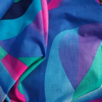 tissu motifs géométriques bleu-fuschia