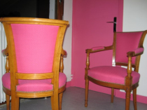 Tissu siège points roses sur fond fuschia