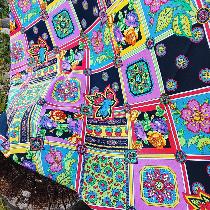 Tissu imprimé losanges ornés de motifs